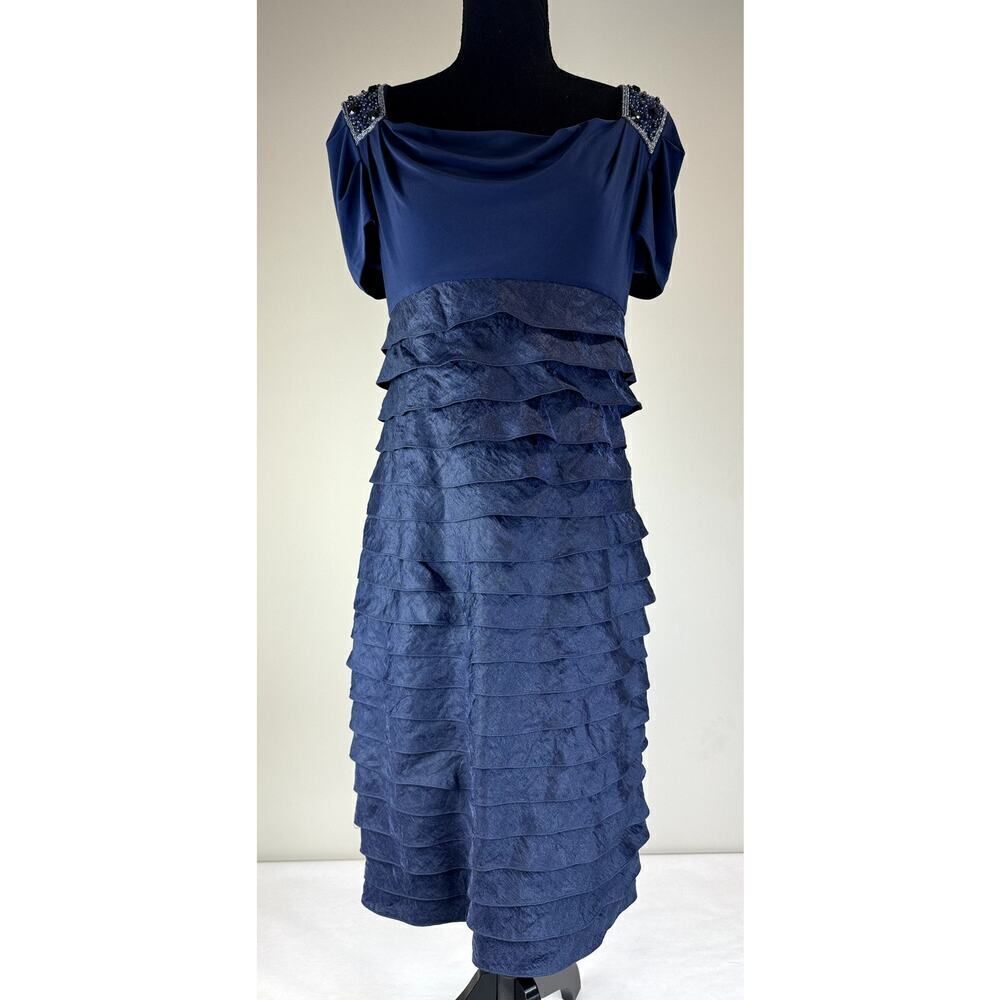 Adrianna Papell Dress Cocktail Wedding Tiers Layers Beadwork - Size 8